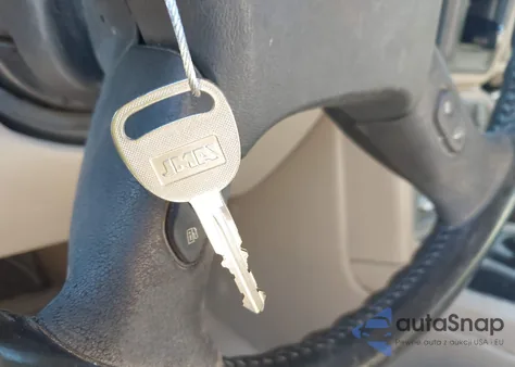 2005 Chevrolet Suburban 1500 Ls from USA, damaged, VIN 3GNEC16Z75G197803